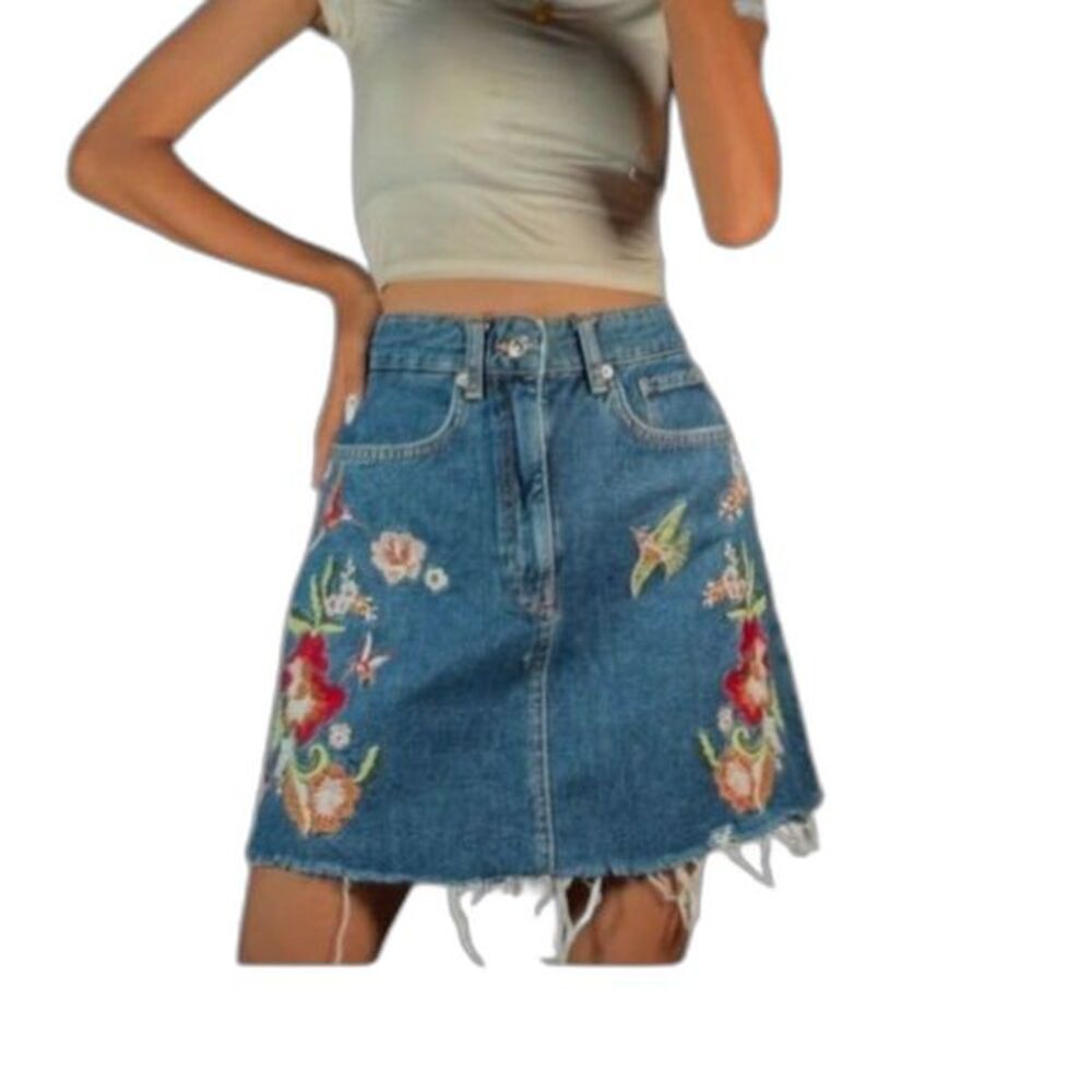 Zara Women's Blue Denim Floral Embroidered Frayed Hem Boho Chic Mini Skirt XS
